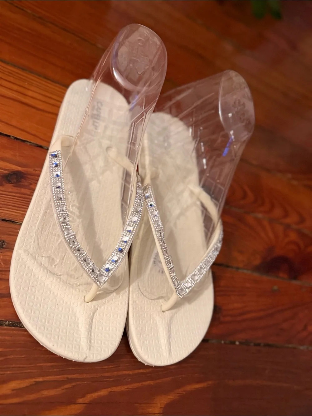 Capelli New York Ladies Flip Flops White with Rhinestones Size 11 New